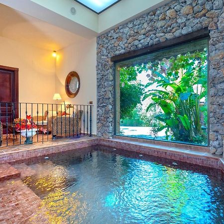 Casa Flores Con Piscina Interior Climatizada Alcaucín Kültér fotó