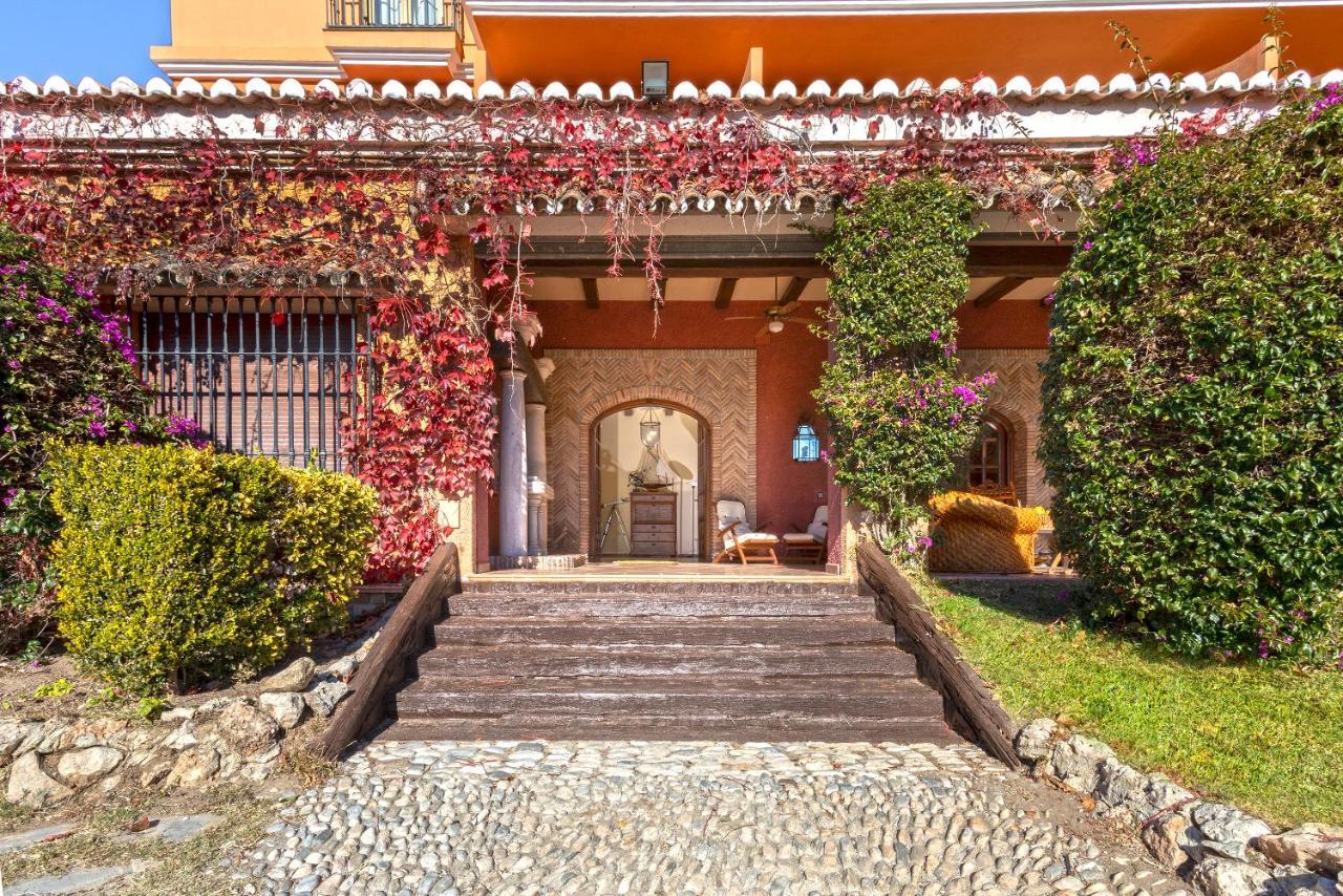 Casa Flores Con Piscina Interior Climatizada Alcaucín Kültér fotó