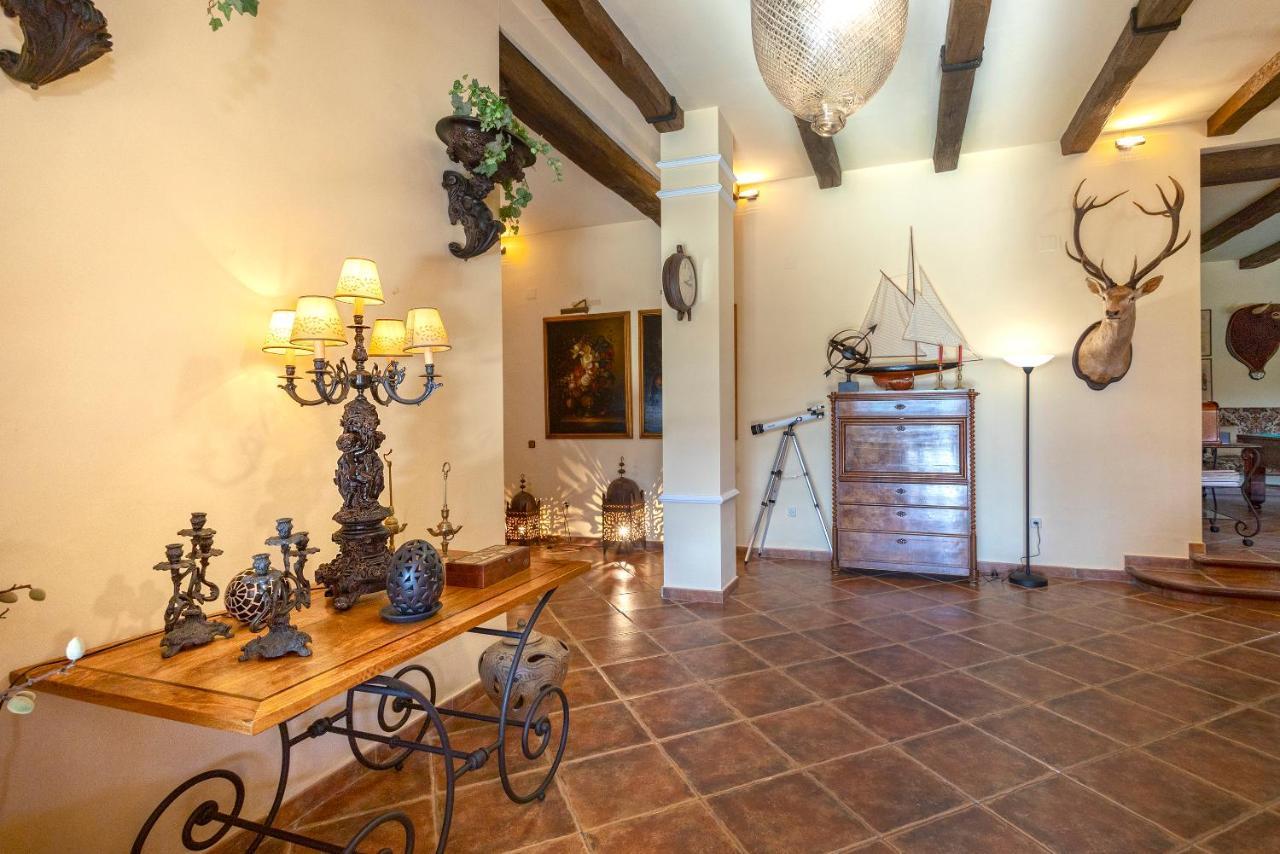 Casa Flores Con Piscina Interior Climatizada Alcaucín Kültér fotó