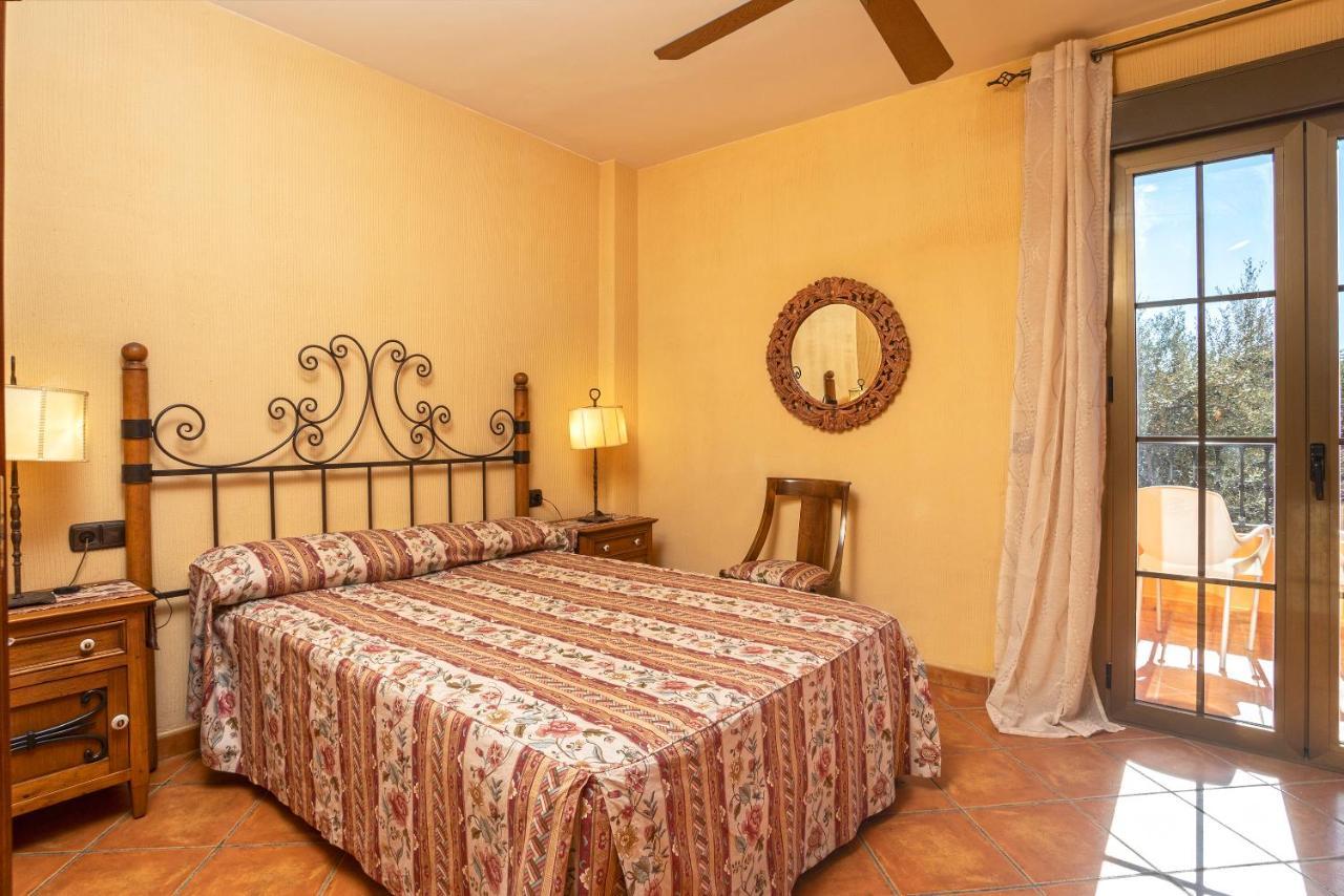 Casa Flores Con Piscina Interior Climatizada Alcaucín Kültér fotó