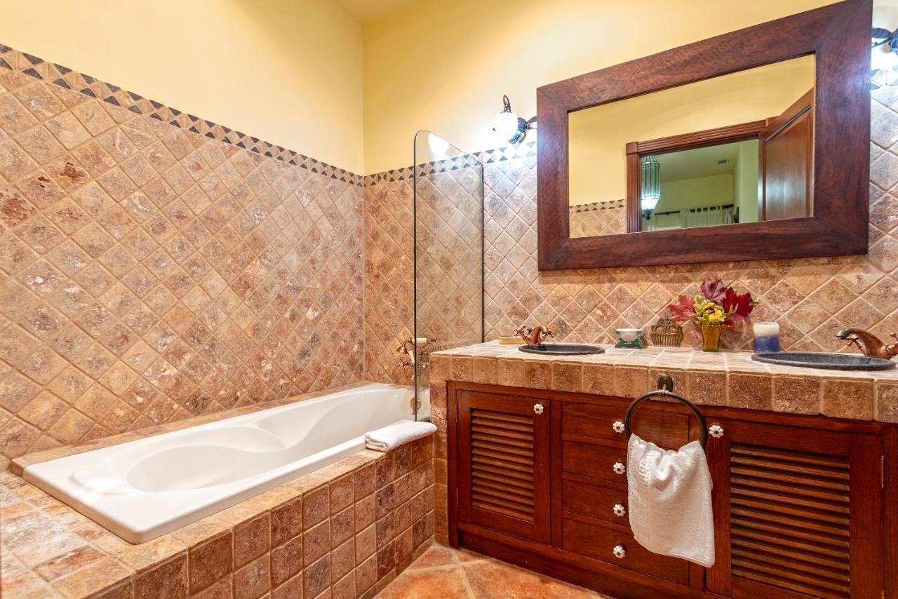 Casa Flores Con Piscina Interior Climatizada Alcaucín Kültér fotó