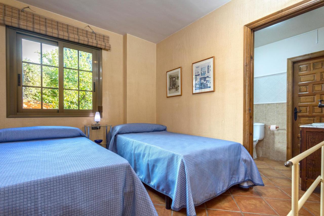Casa Flores Con Piscina Interior Climatizada Alcaucín Kültér fotó