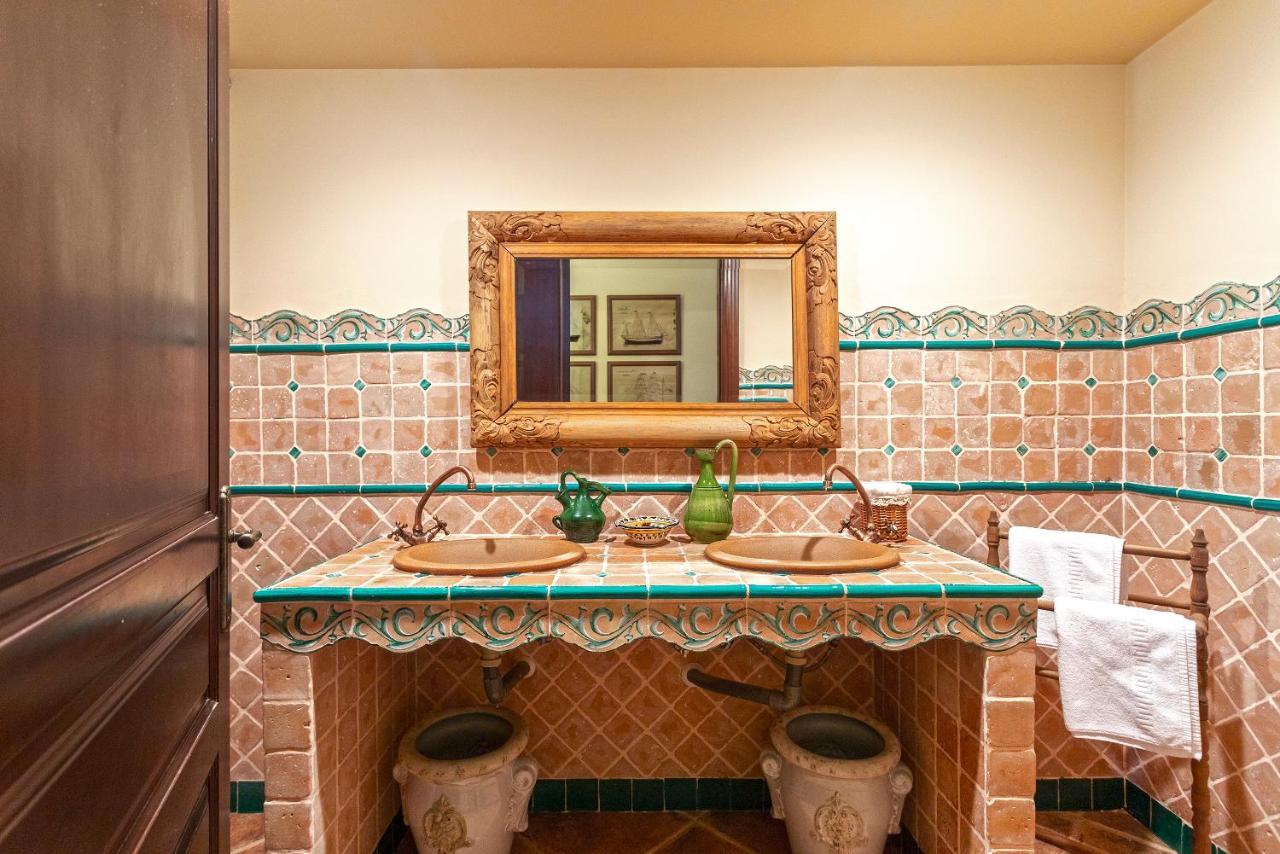 Casa Flores Con Piscina Interior Climatizada Alcaucín Kültér fotó
