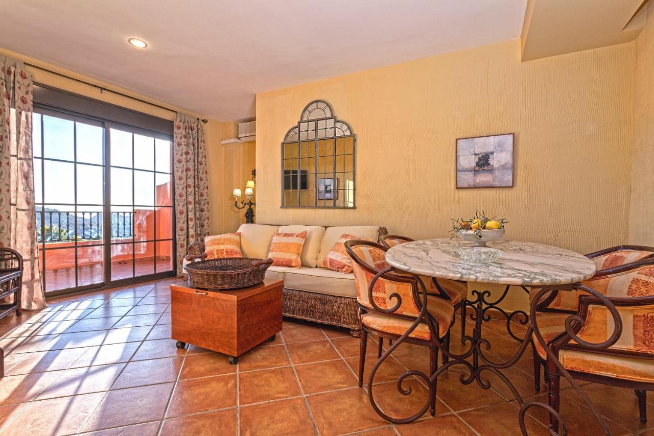 Casa Flores Con Piscina Interior Climatizada Alcaucín Kültér fotó
