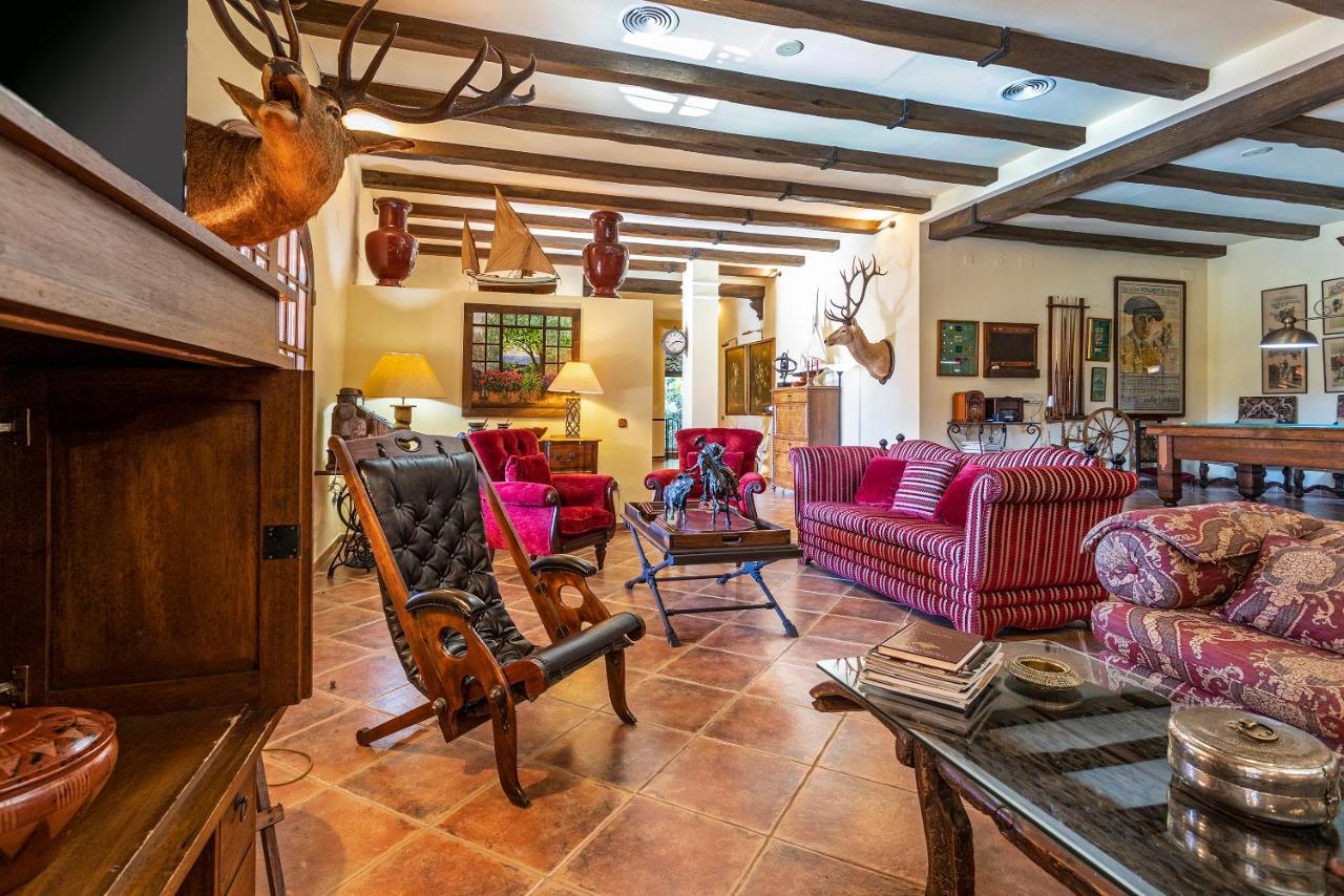 Casa Flores Con Piscina Interior Climatizada Alcaucín Kültér fotó